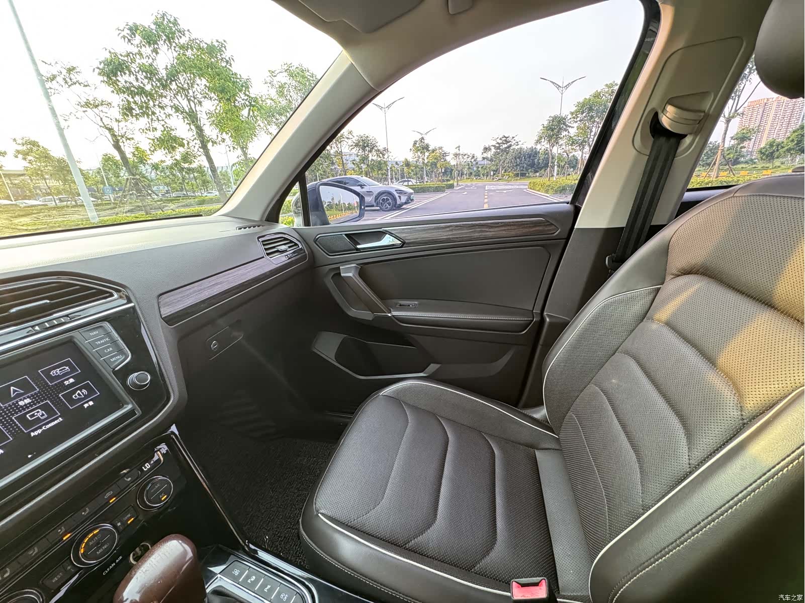 Volkswagen Tiguan L, 2018 18