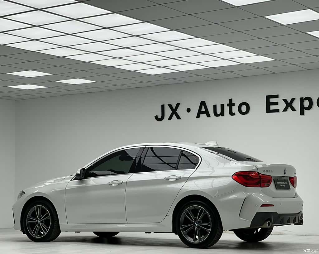 BMW 1 Series, 2022 6