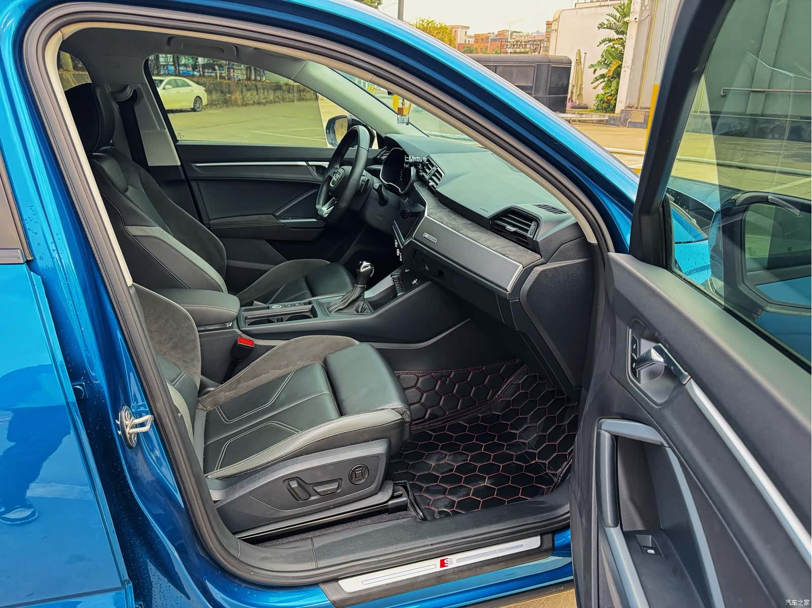 Audi Q3, 2023 8