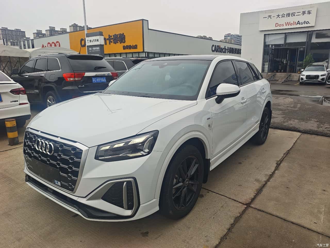Audi Q2L, 2022 1