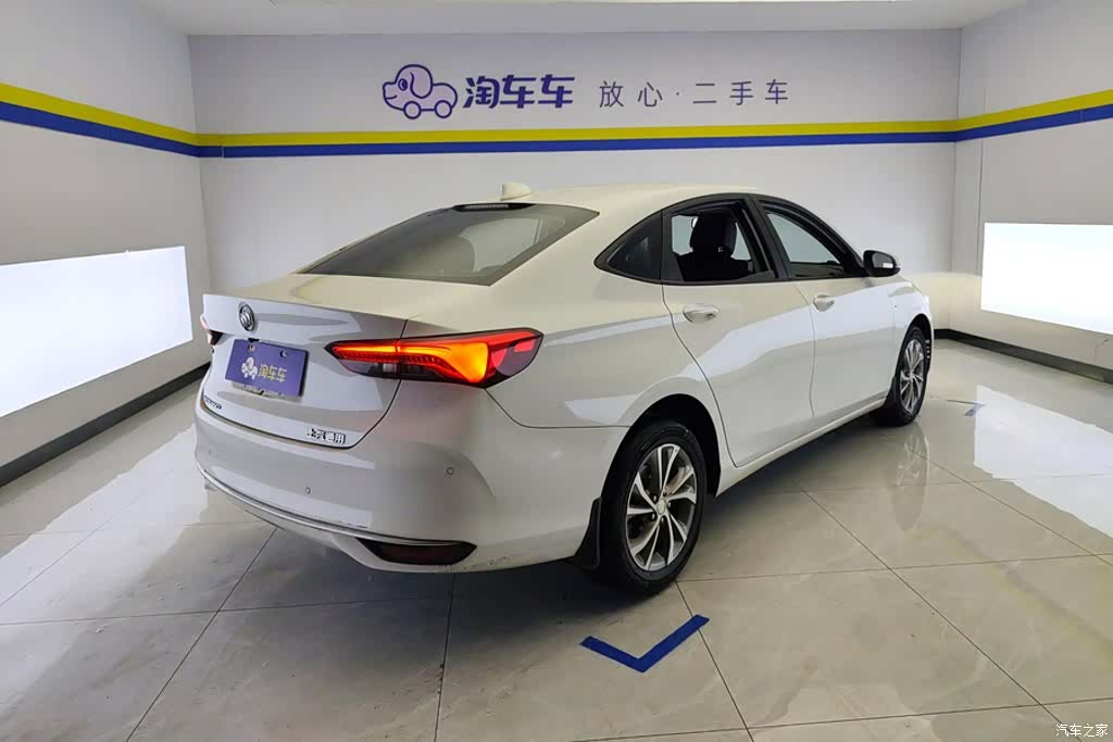 Buick Verano, 2022 3