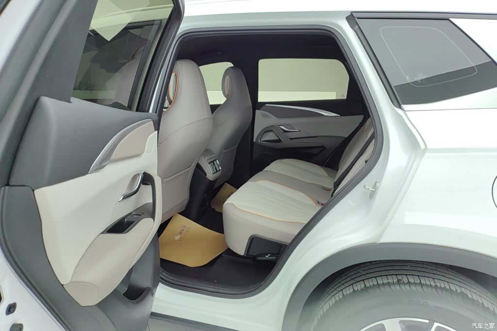 BYD Song, 2024 11