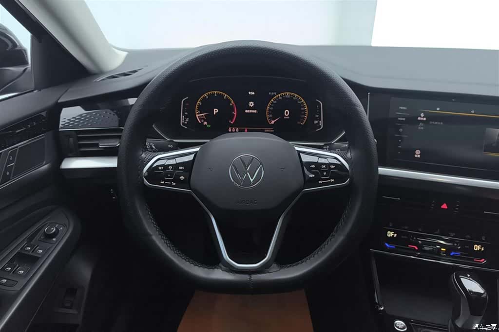 Volkswagen Passat, 2024 15