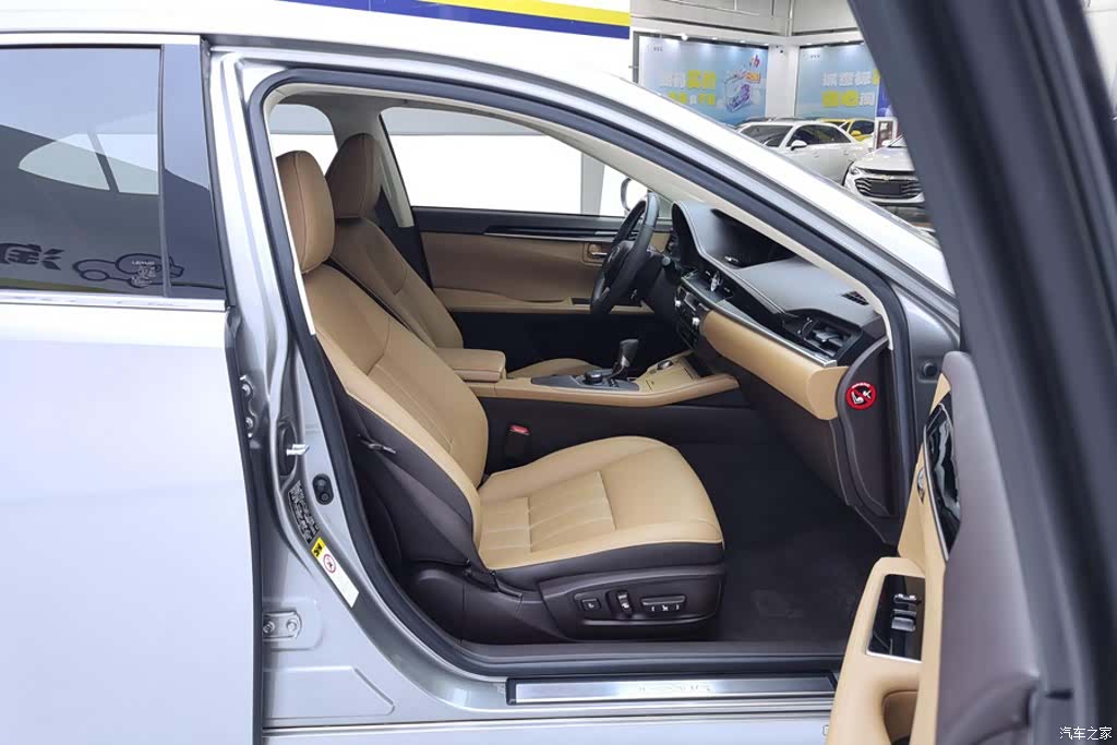 Lexus ES, 2018 8