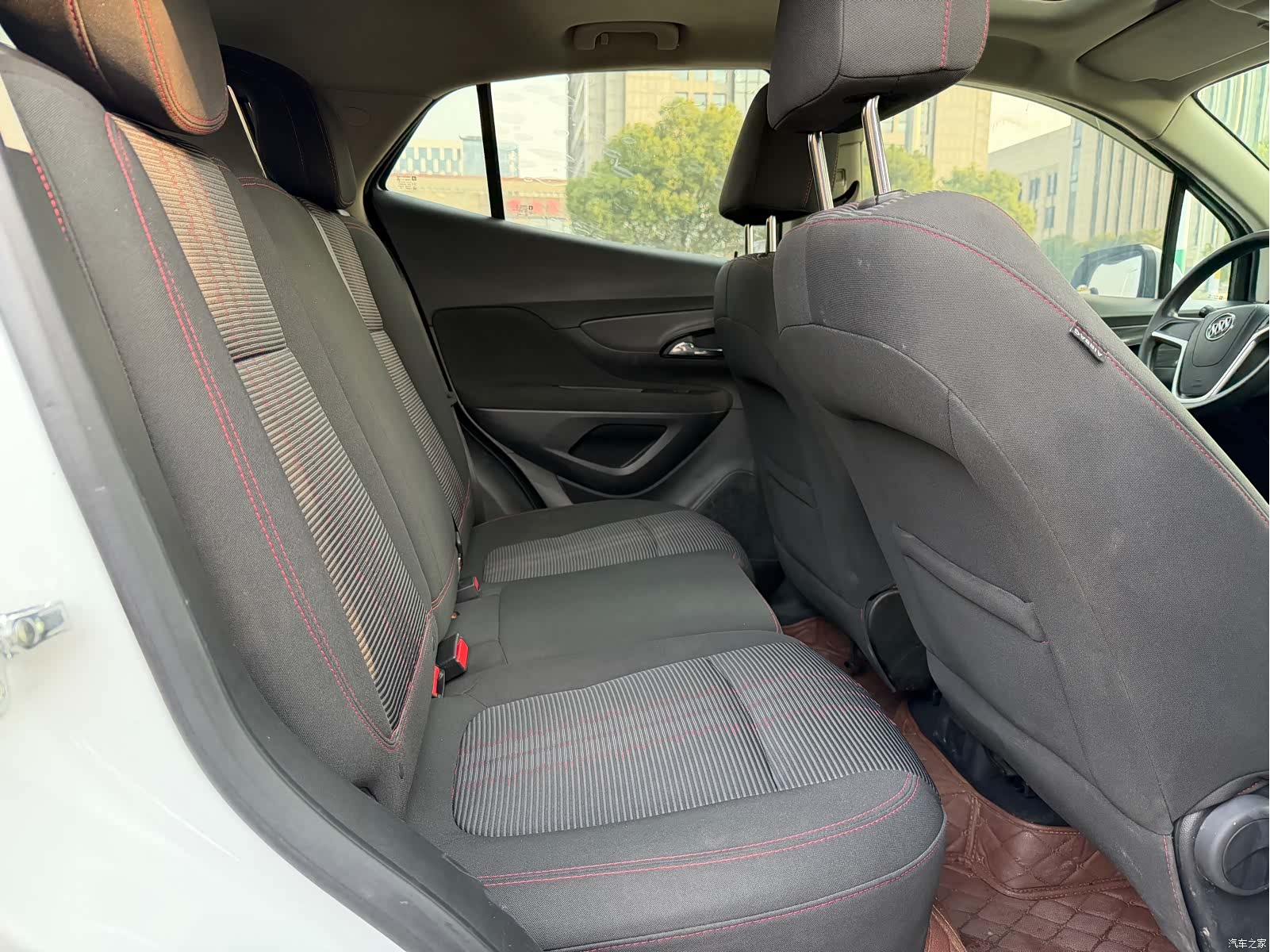 Buick Encore, 2019 11