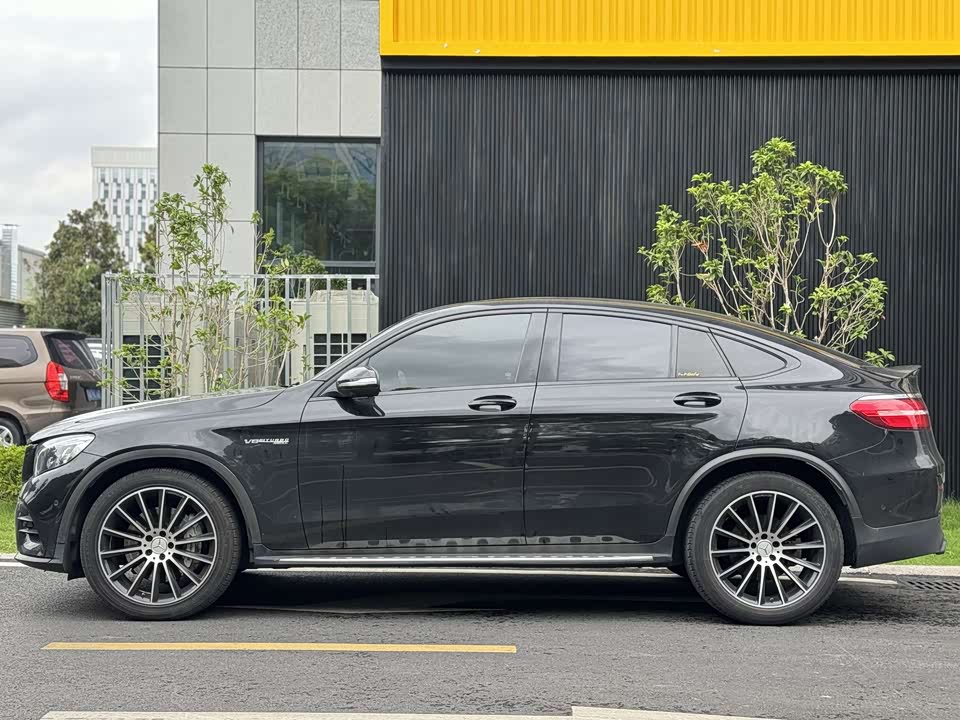 Mercedes-Benz GLC Coupe AMG Mercedes-Benz GLC Coupe AMG