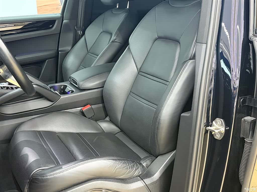 Porsche Cayenne, 2020 10