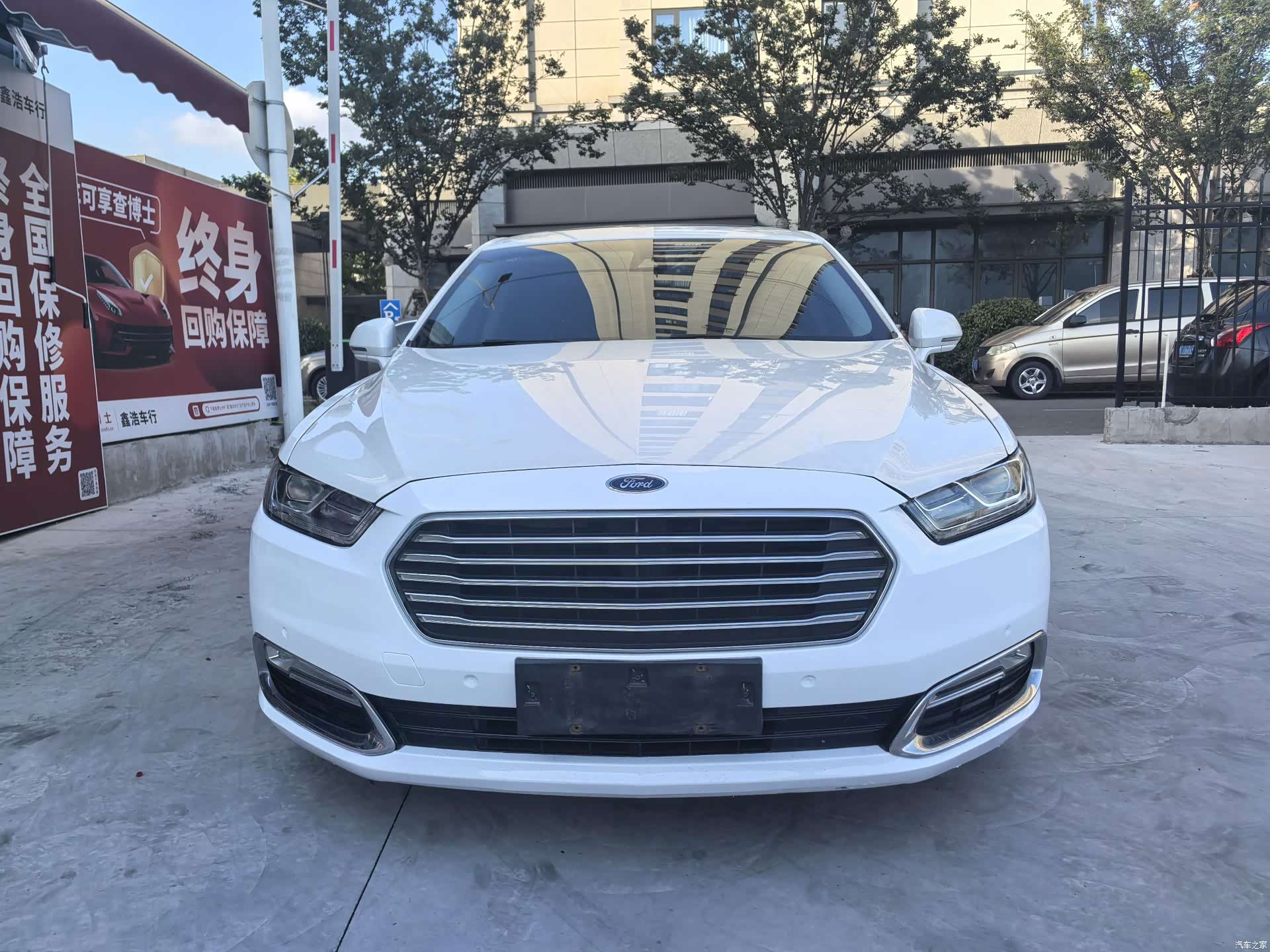 Ford Taurus, 2016 все фото