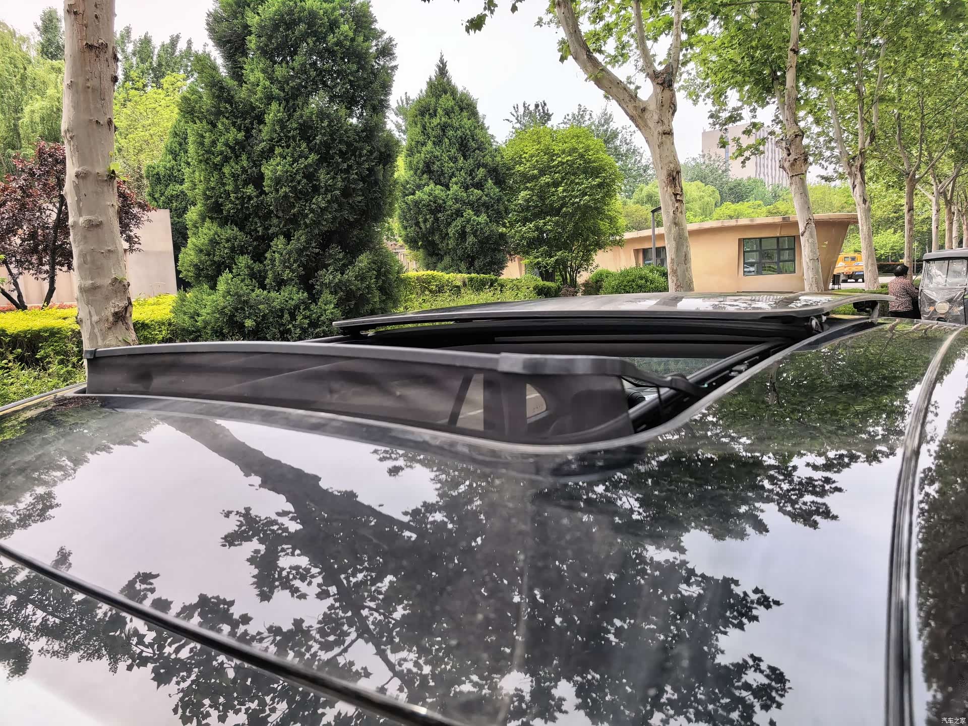 Hongqi H5, 2023 13