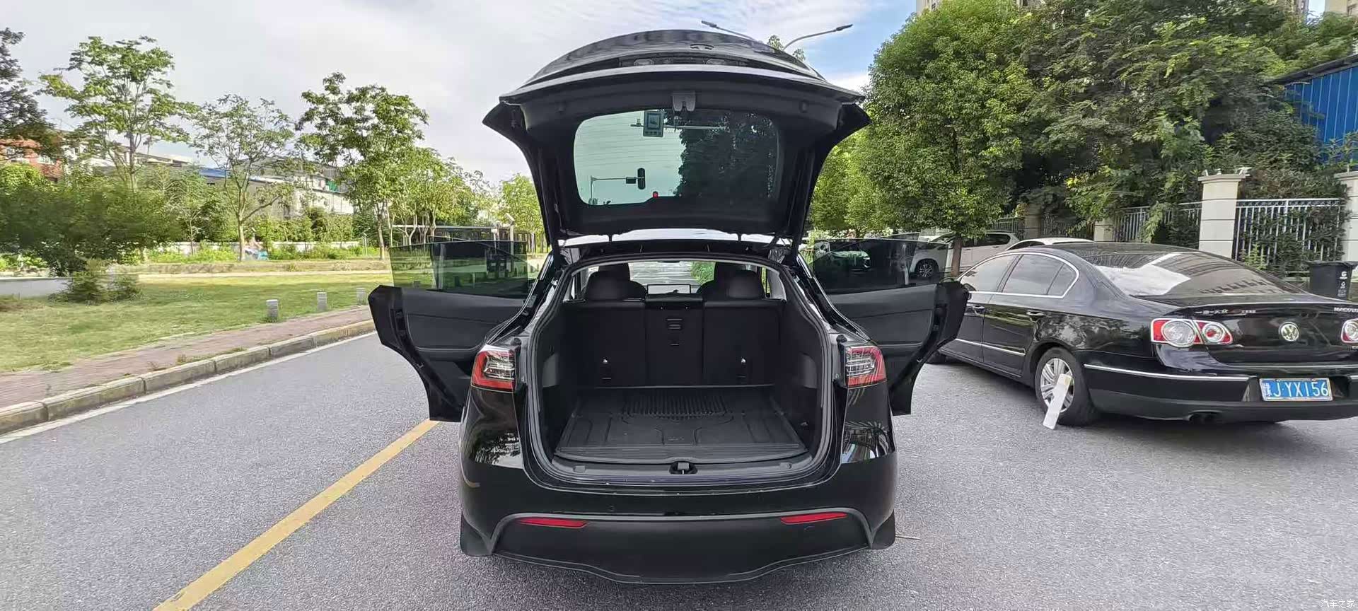 Tesla Model Y, 2022 7