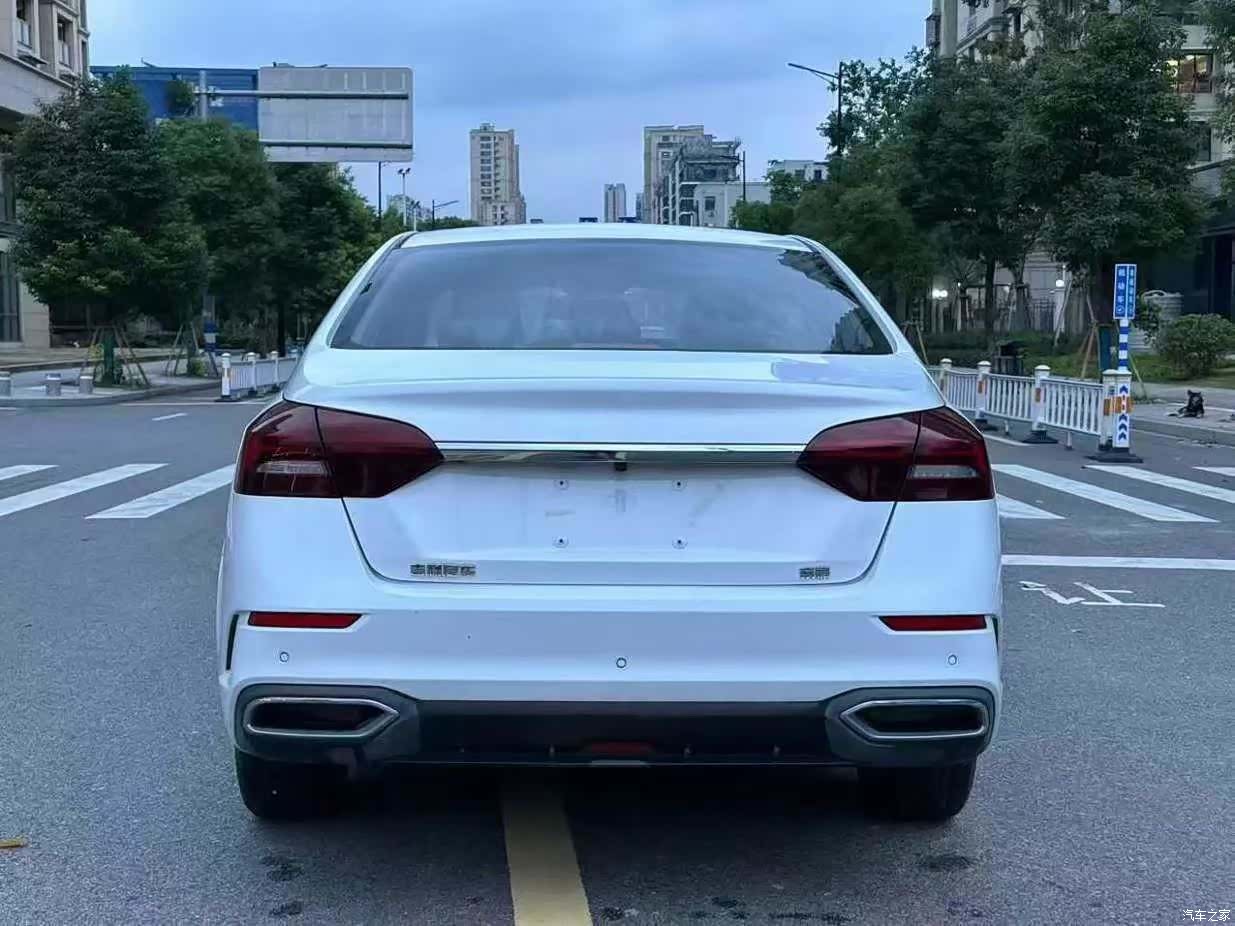 Geely Emgrand, 2021 8
