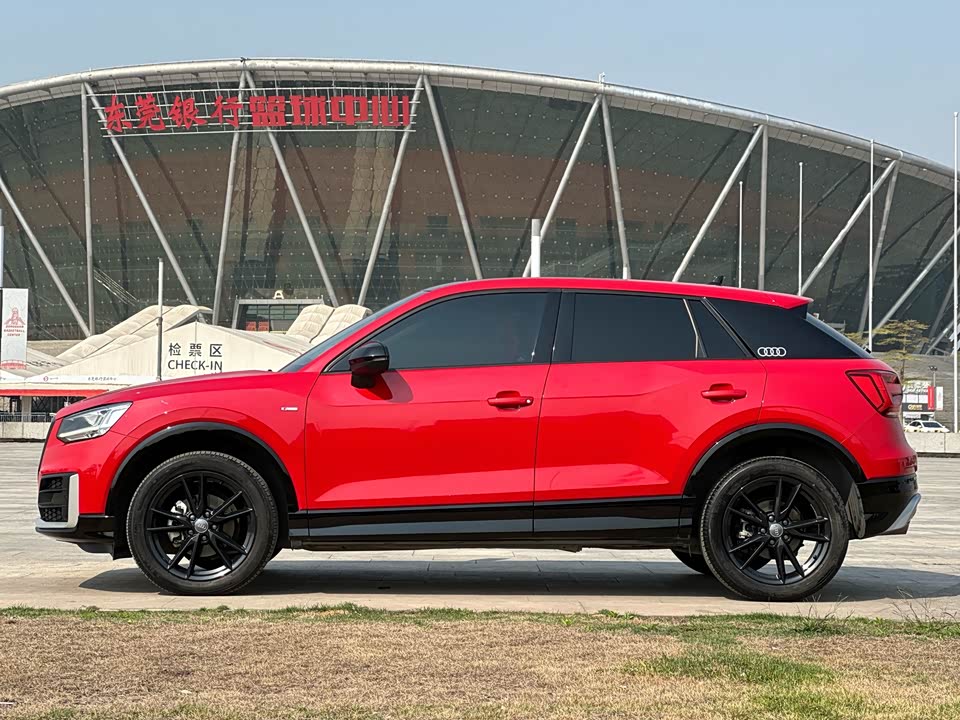 Audi Q2L