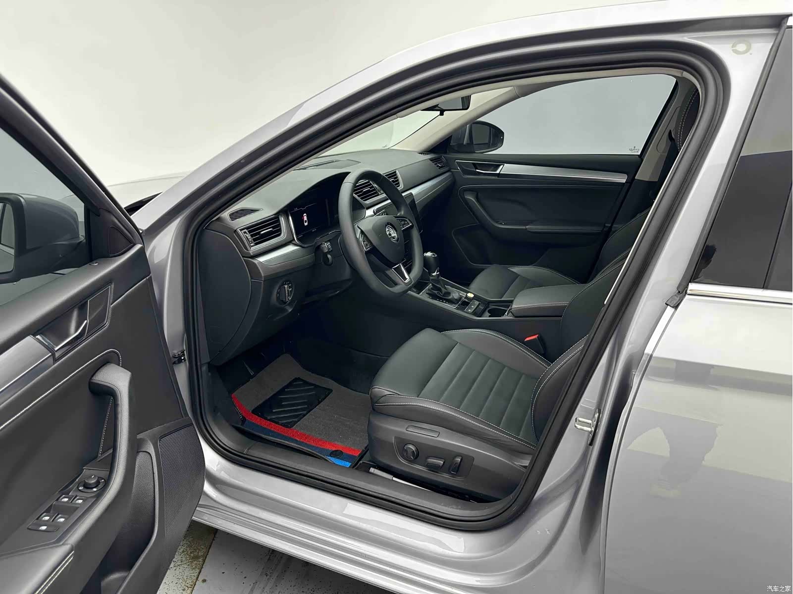 Skoda Superb, 2022 9