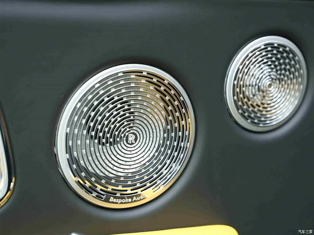 Rolls-Royce Cullinan, 2022 24