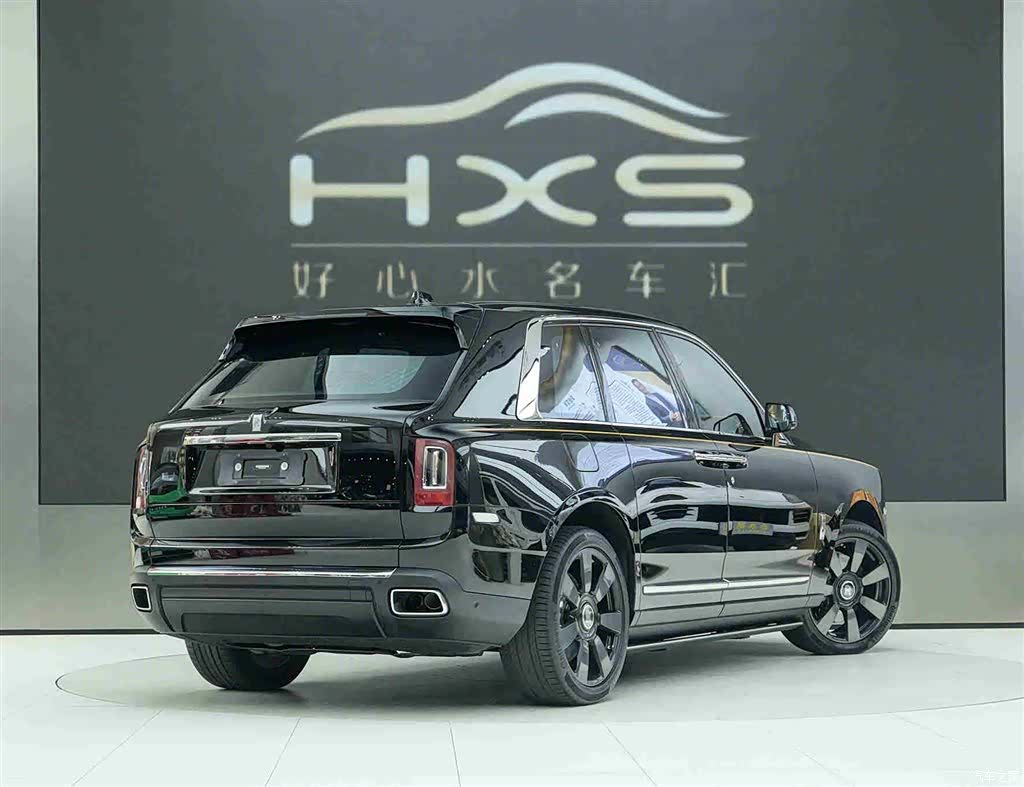Rolls-Royce Cullinan, 2022 4