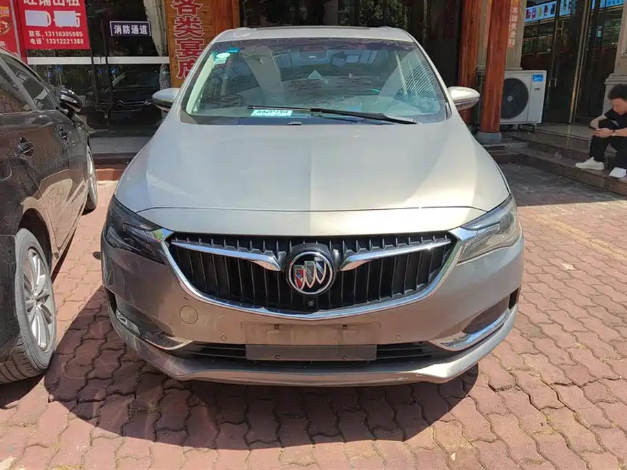 Buick GL6