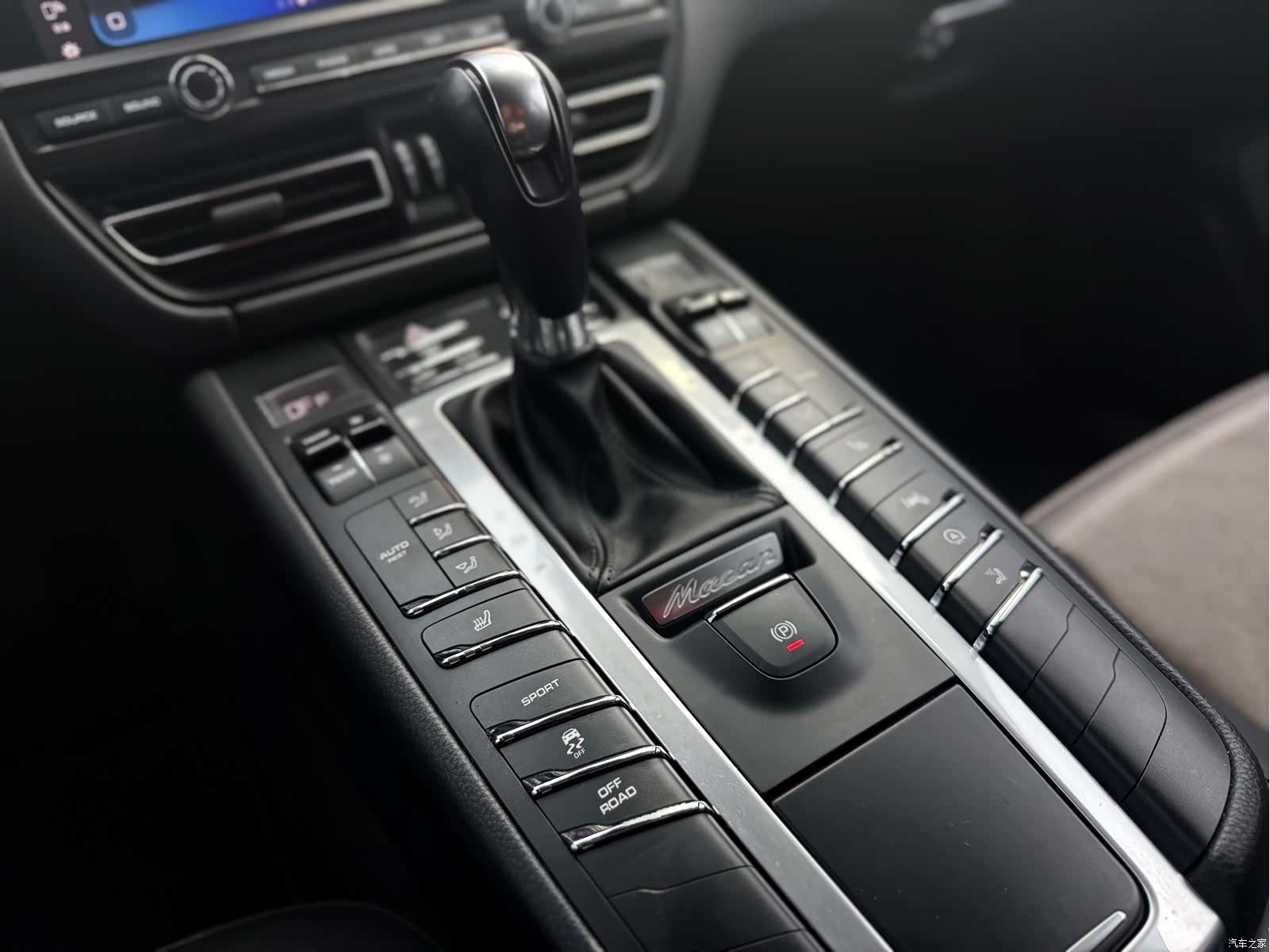 Porsche Macan, 2022 10