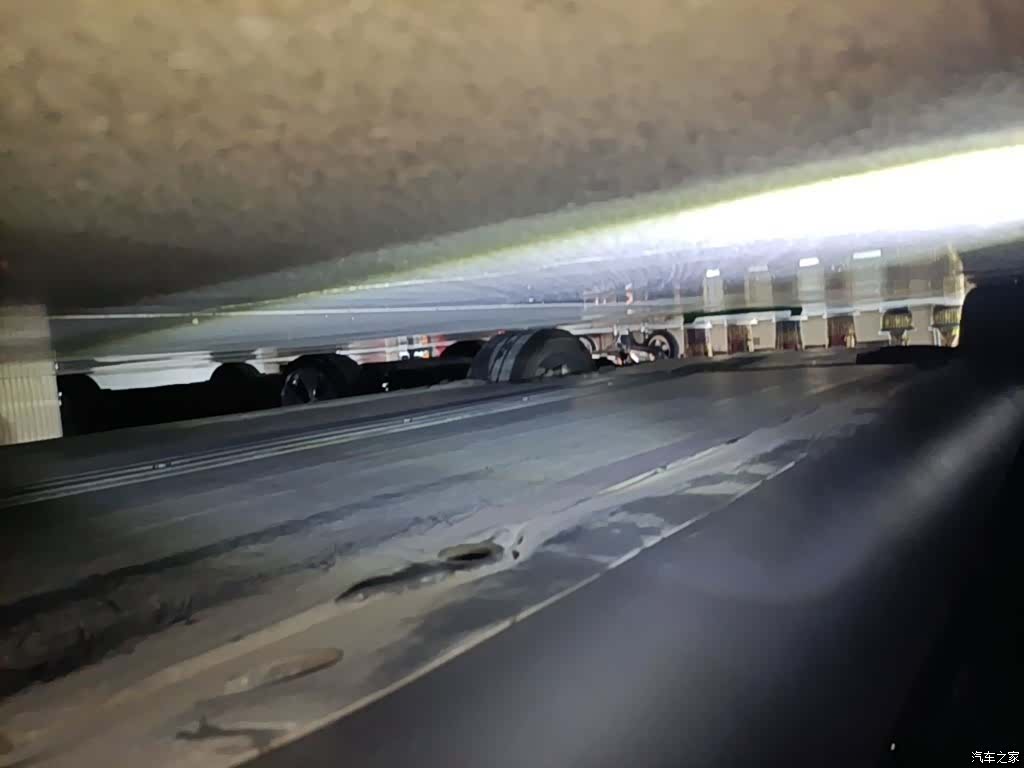 Tesla Model Y, 2024 22