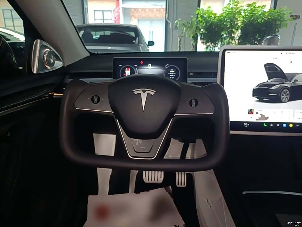 Tesla Model Y, 2024 11