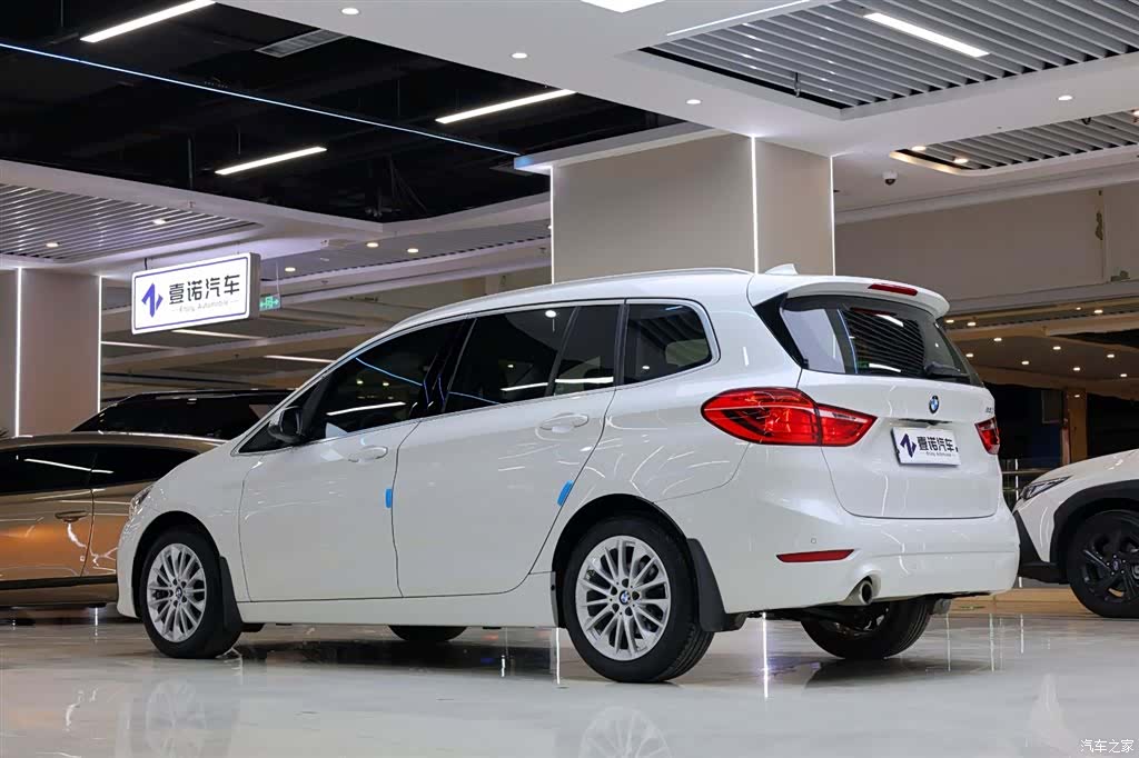 BMW 2 Series, 2019 все фото