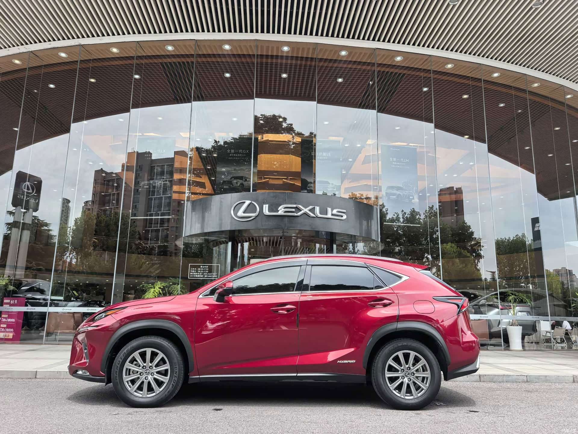Lexus NX, 2021 4