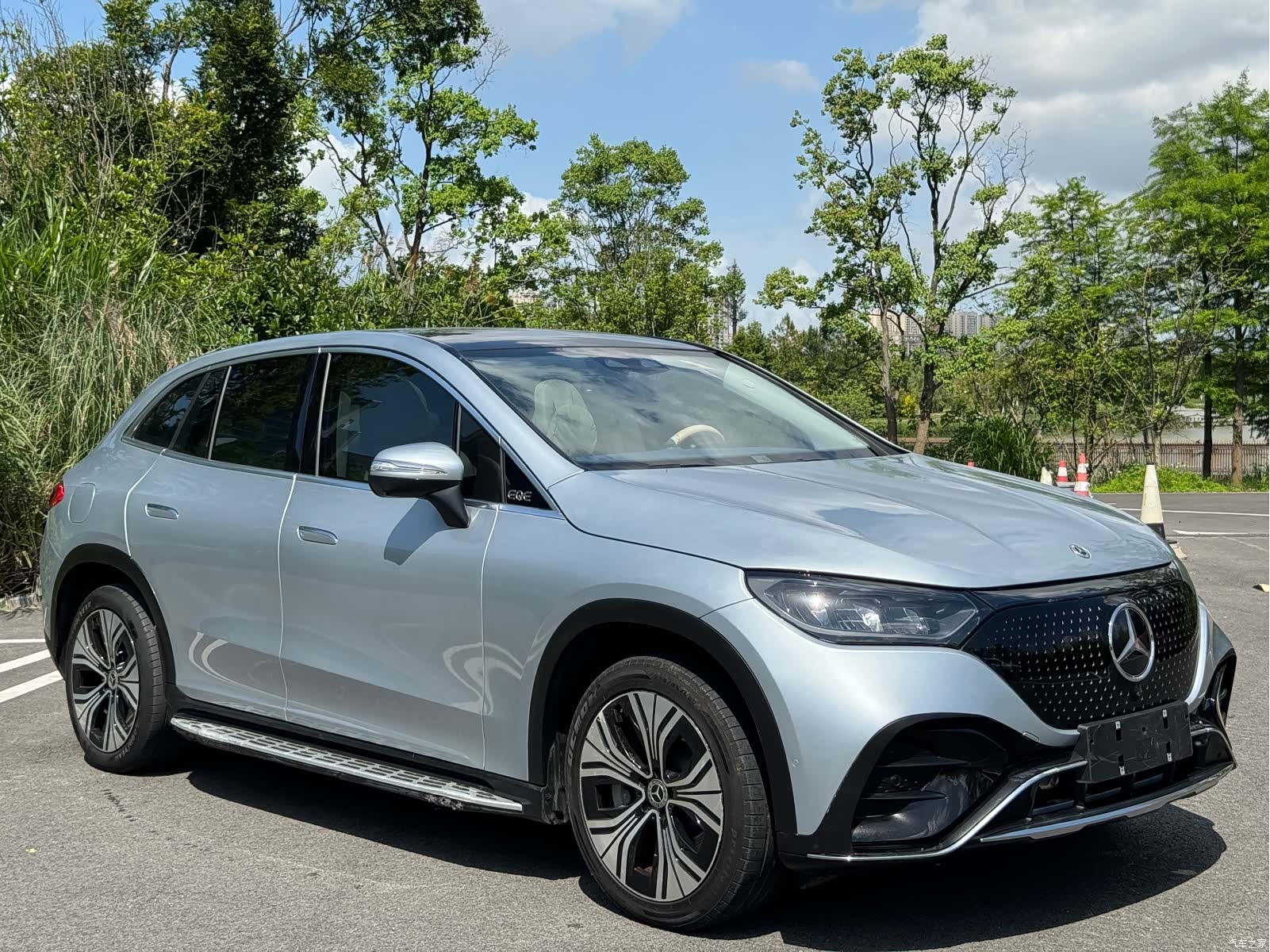 Mercedes-Benz EQE, 2023 3