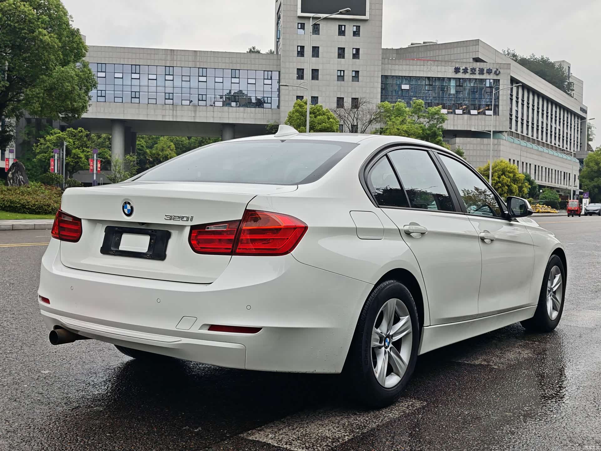 BMW 3 Series, 2015 12