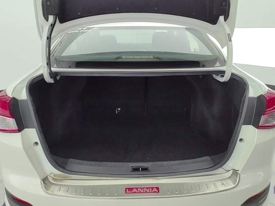 Nissan Bluebird 2016, фото 4