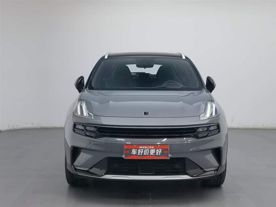 Lynk & Co 06