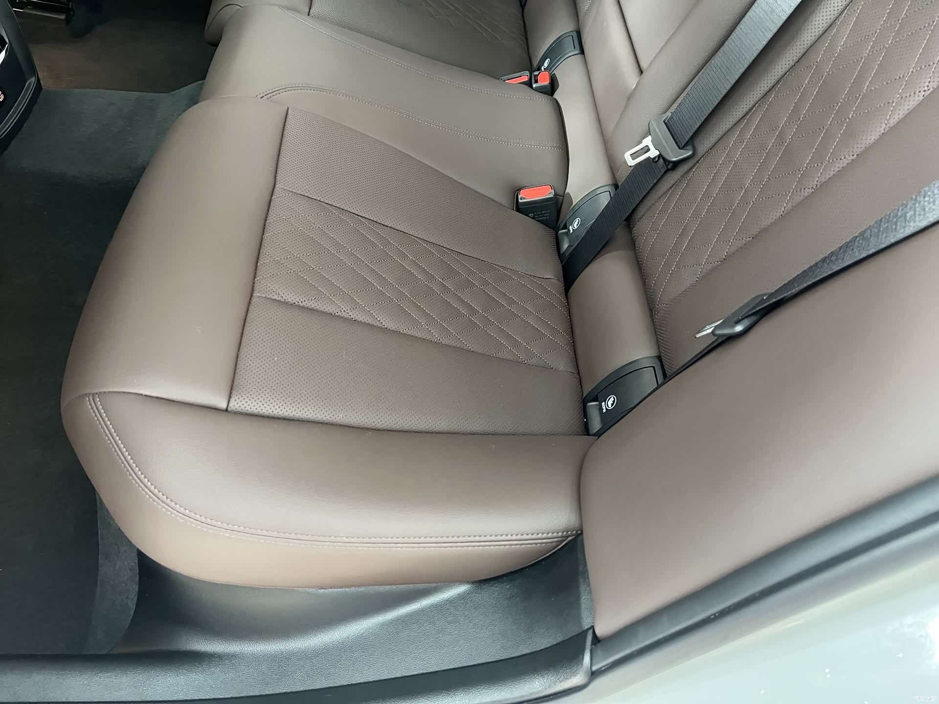 BMW 3 Series, 2024 14