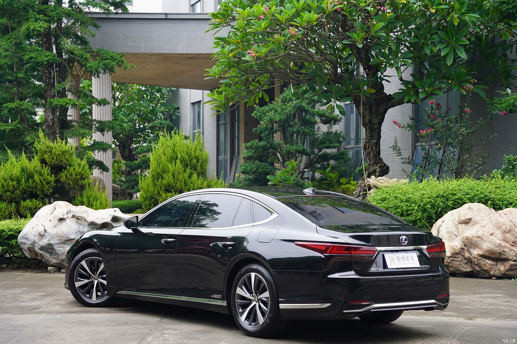 Lexus LS, 2022 6