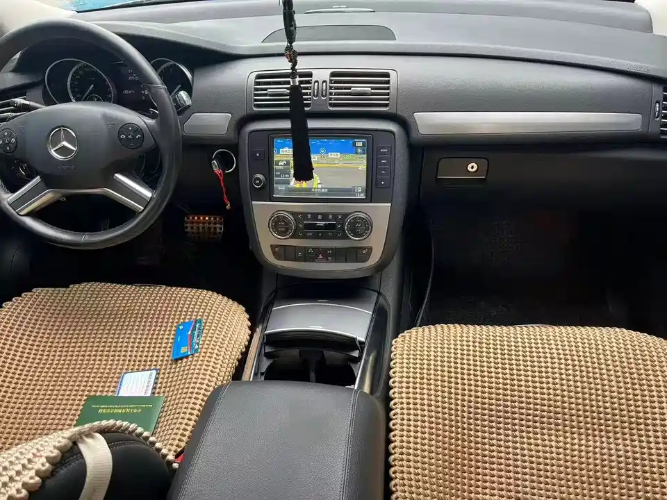 Mercedes-Benz R-class