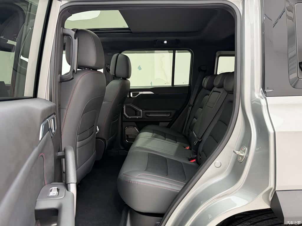 Jetour Traveller, 2025 17