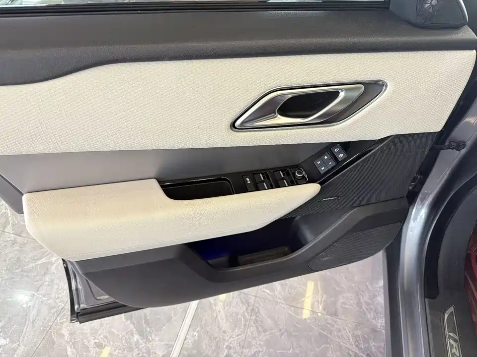 Land Rover Range Rover Star Pulse