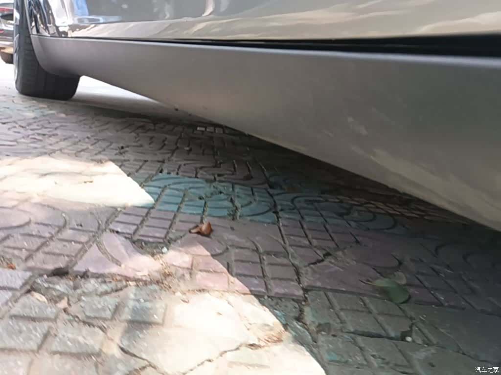 Tesla Model Y, 2023 21