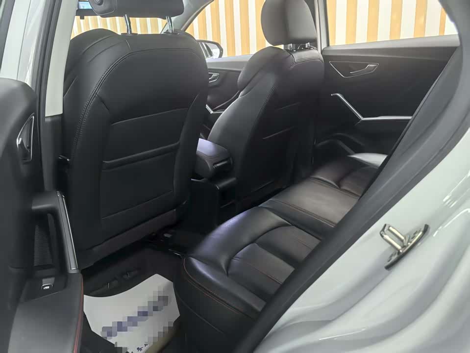 Audi Q2L Audi Q2L