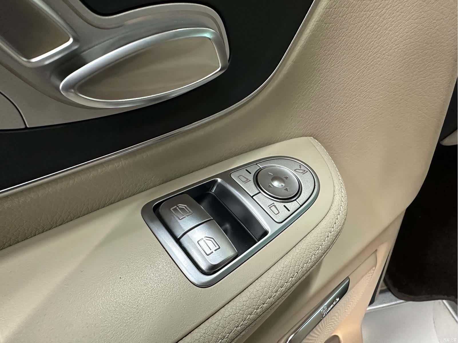 Mercedes-Benz V-Class, 2024 6