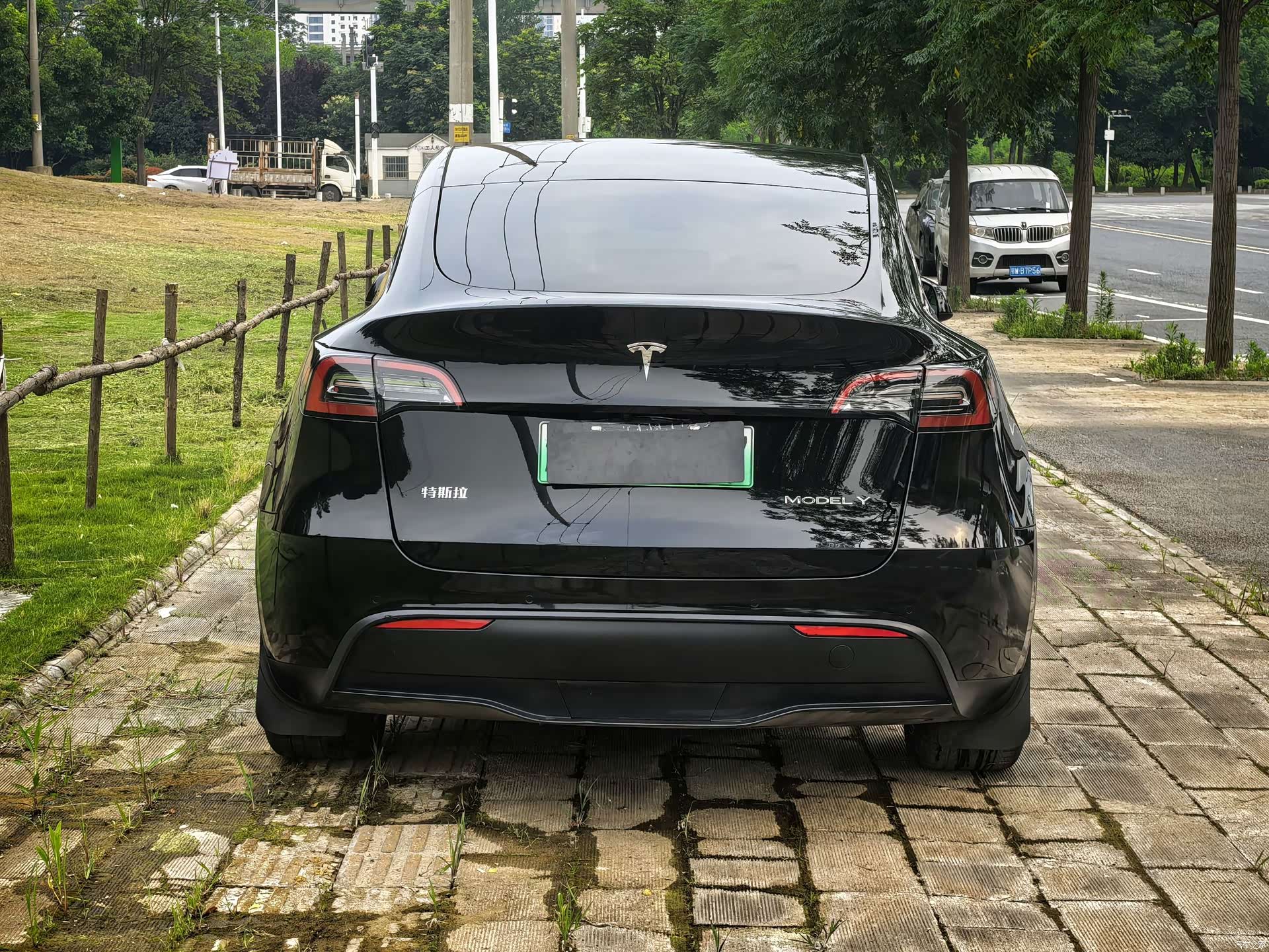 Tesla Model Y, 2022 14