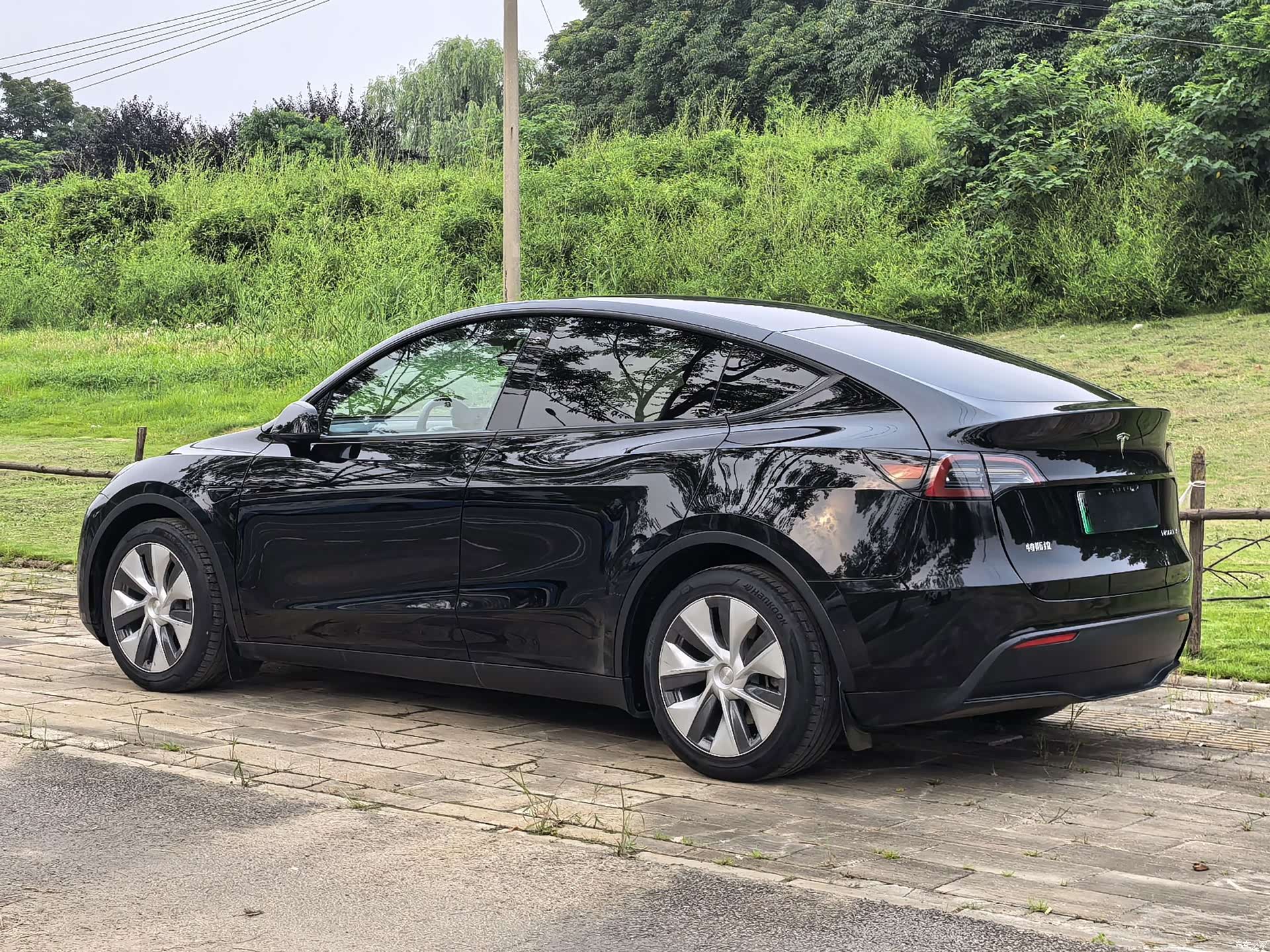 Tesla Model Y, 2022 16