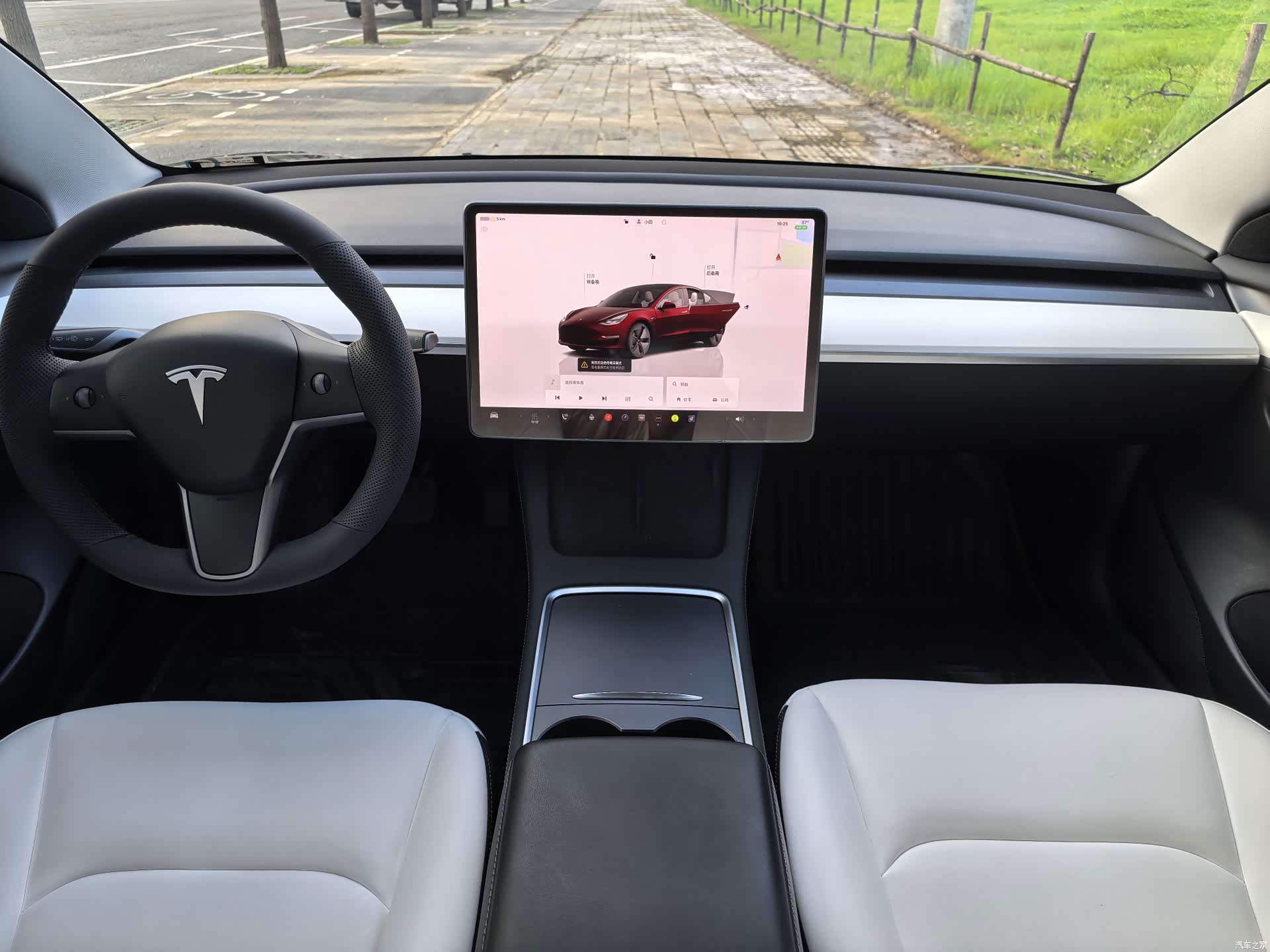 Tesla Model 3, 2022 9