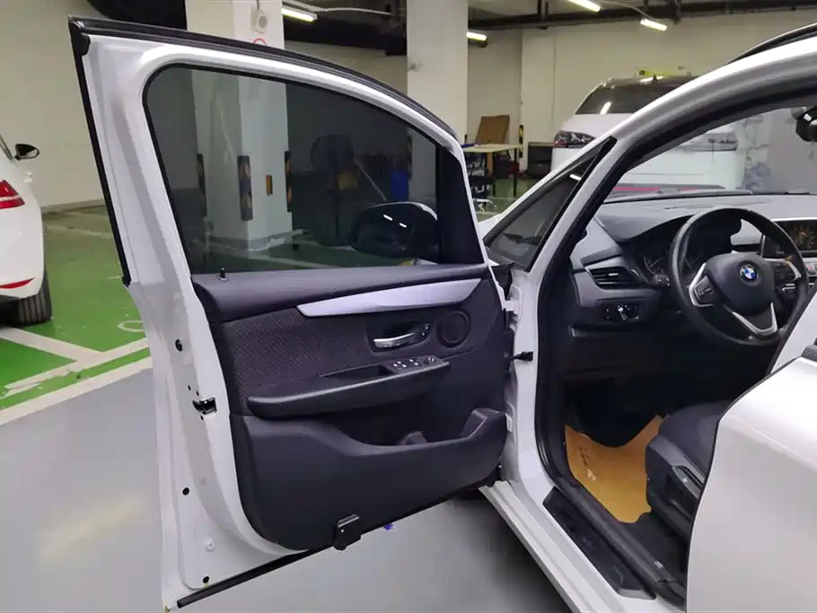 BMW 2 series station wagon