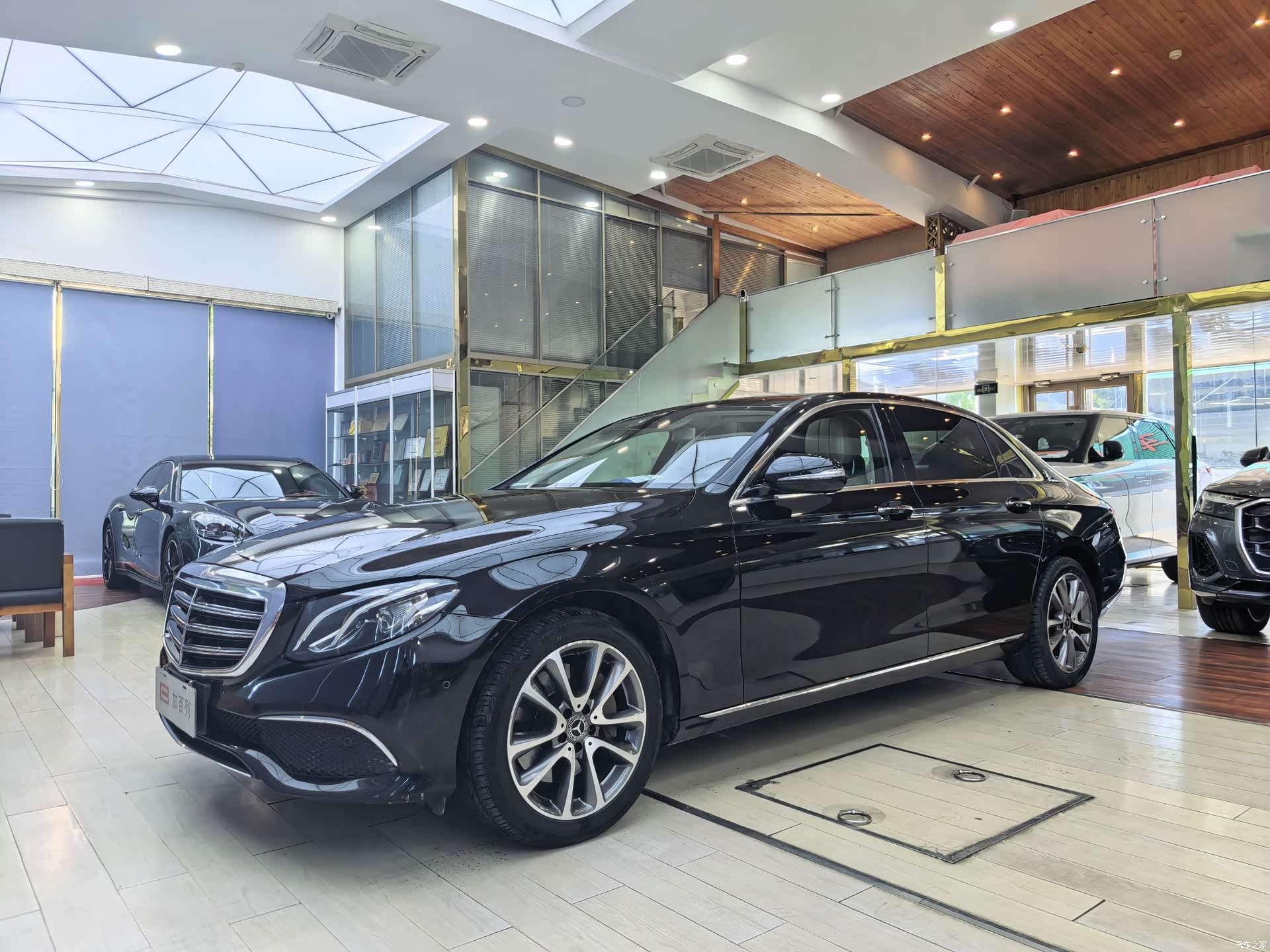Mercedes-Benz E-Class, 2017 1
