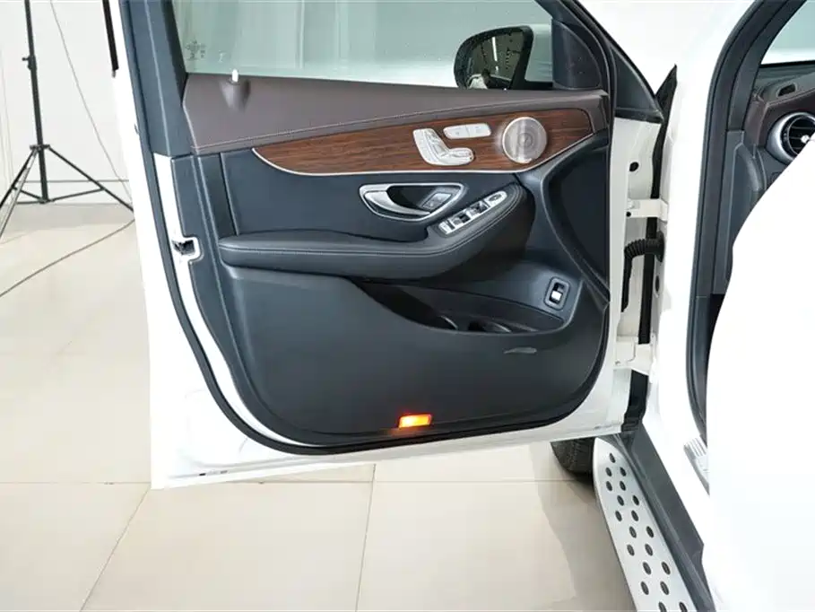 Mercedes-Benz GLC Mercedes-Benz GLC