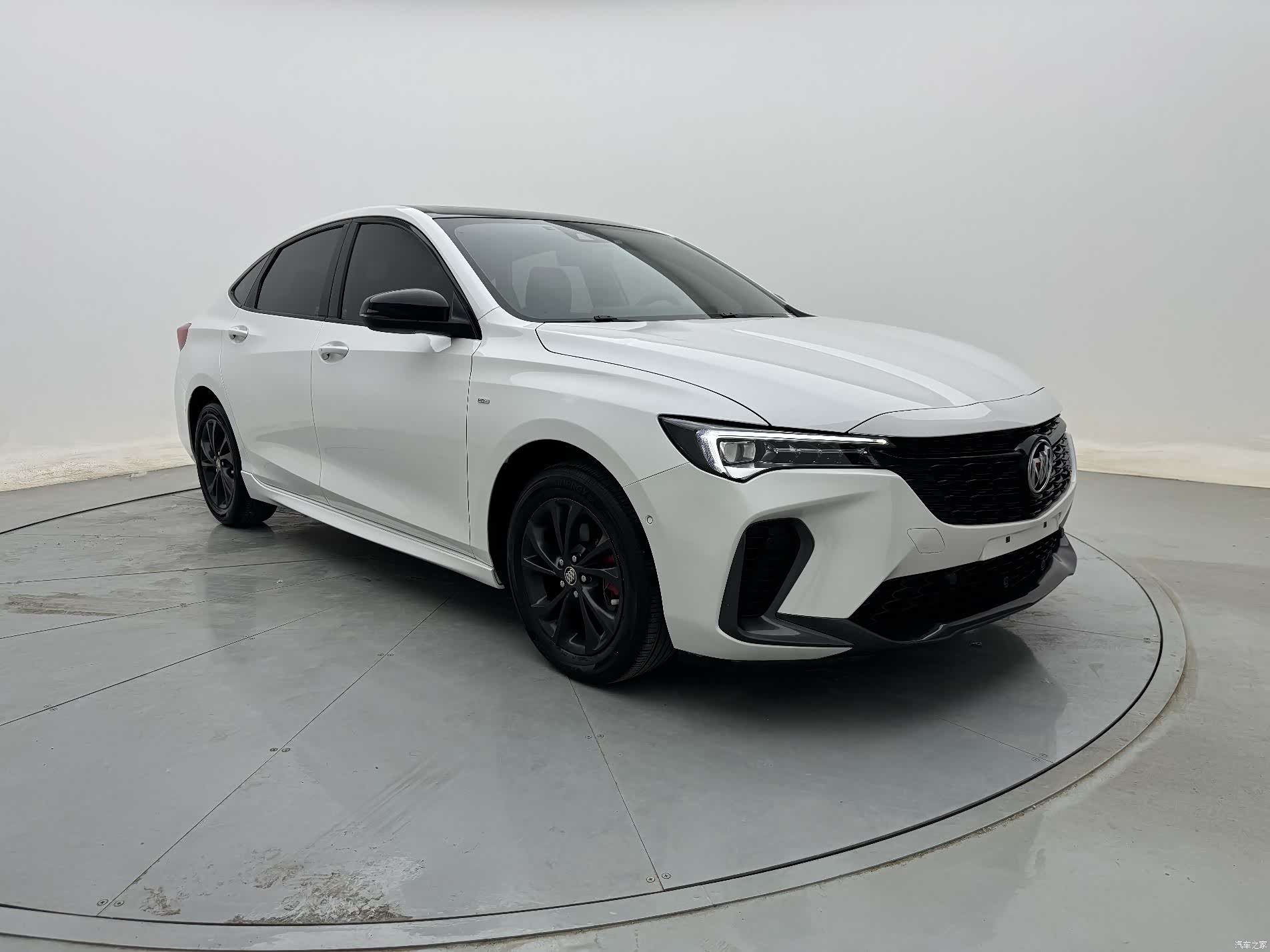Buick Verano, 2022 3