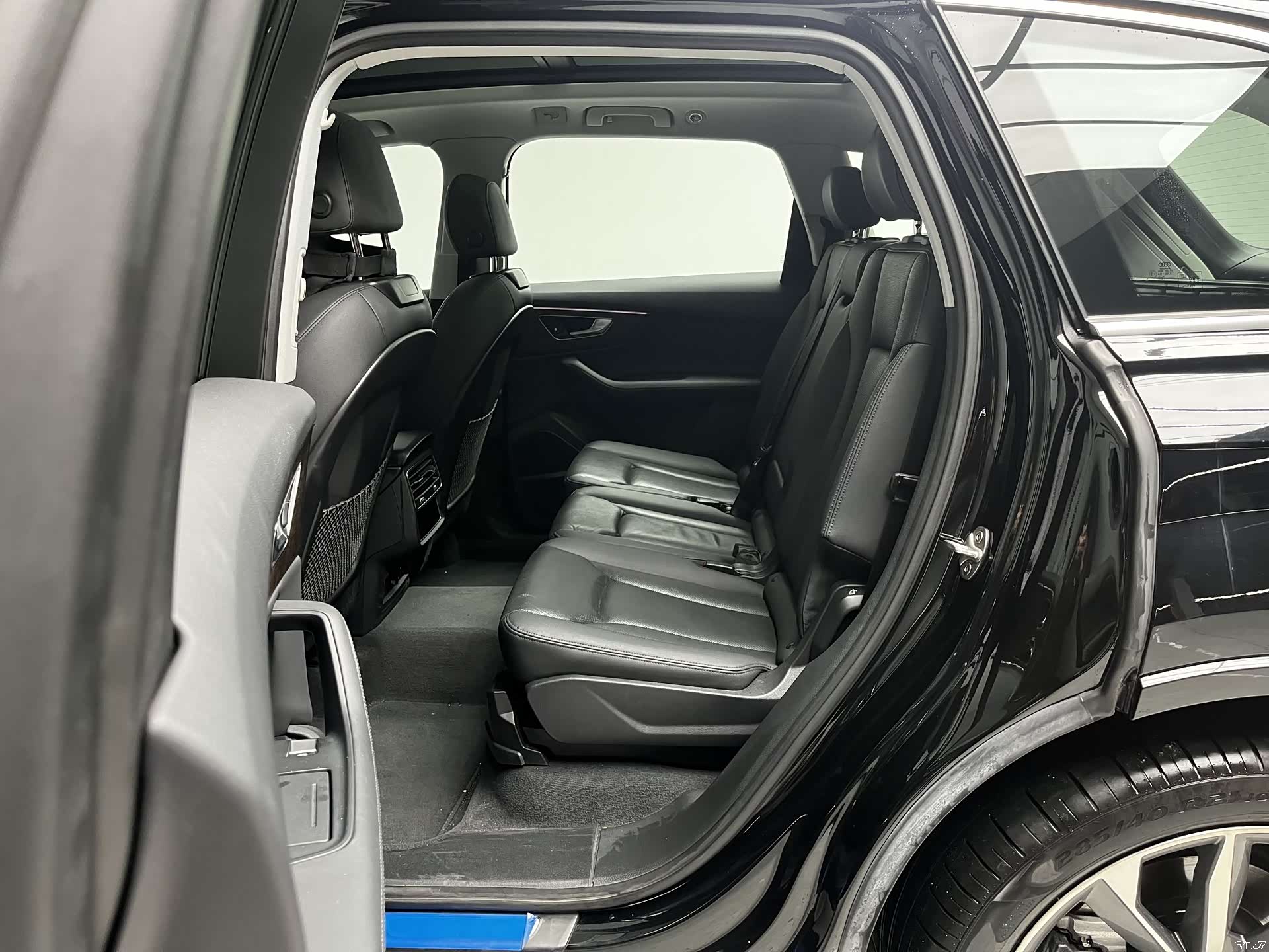 Audi Q7, 2023 8