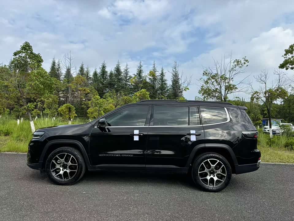 Jeep Grand Commander