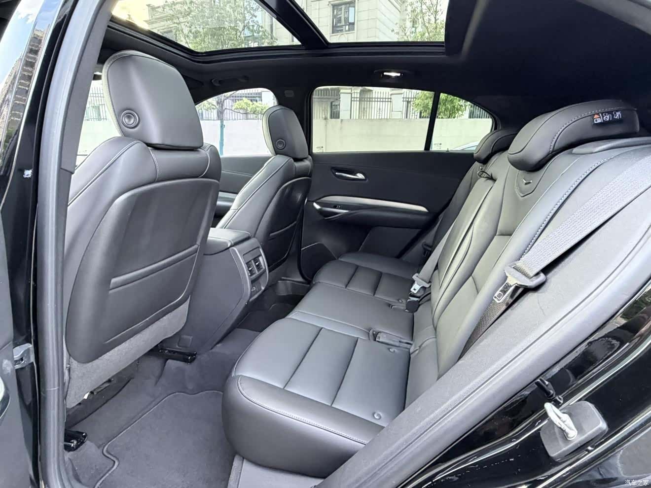 Cadillac XT4, 2020 8