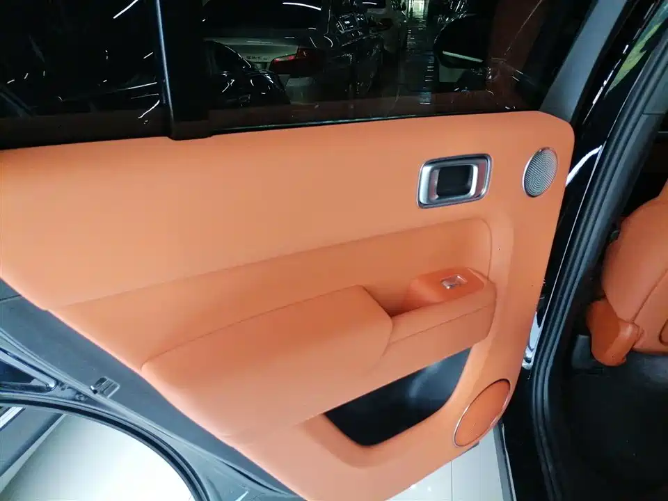 Li Auto Ideal L8