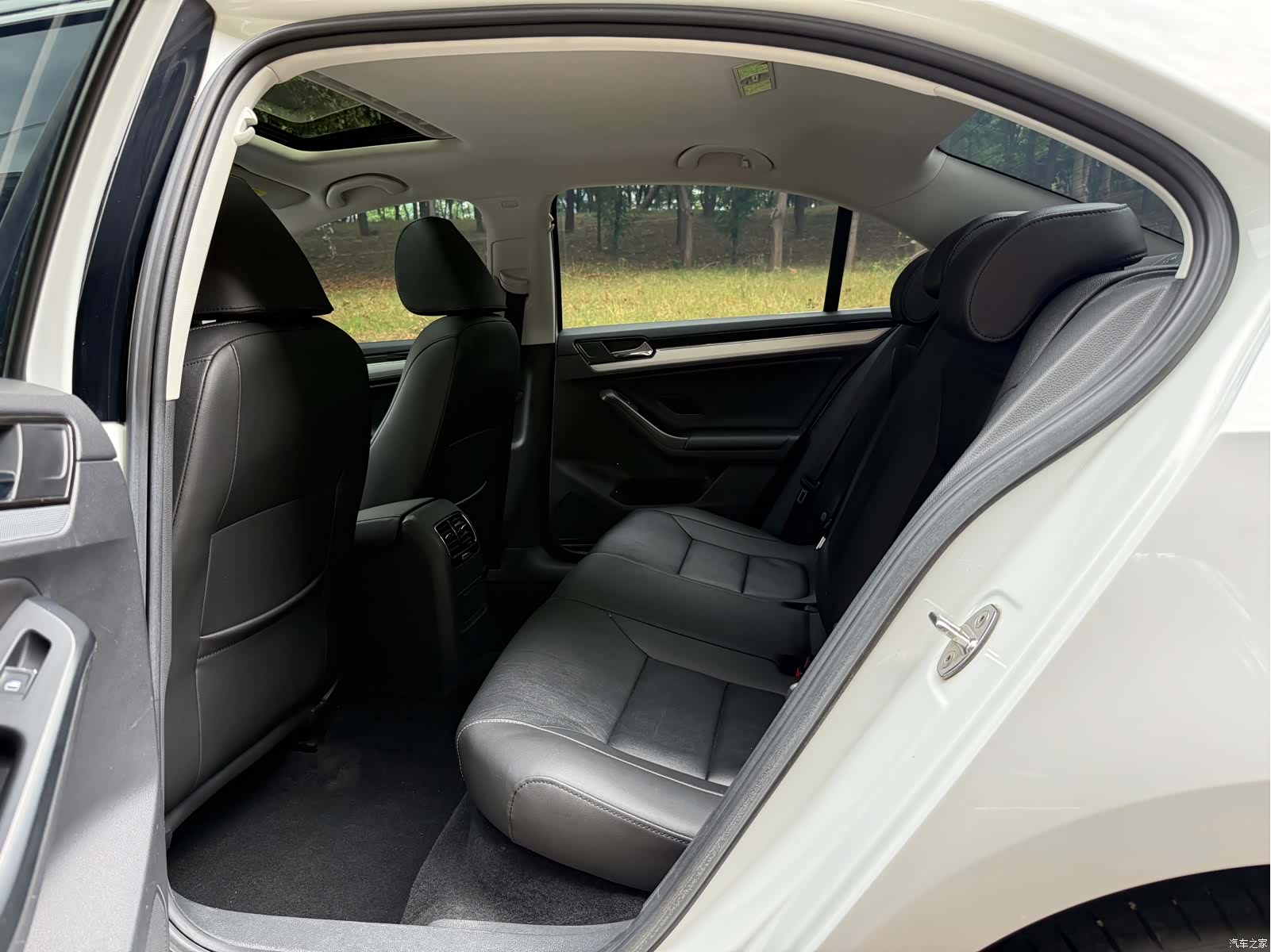 Volkswagen Sagitar, 2019 8