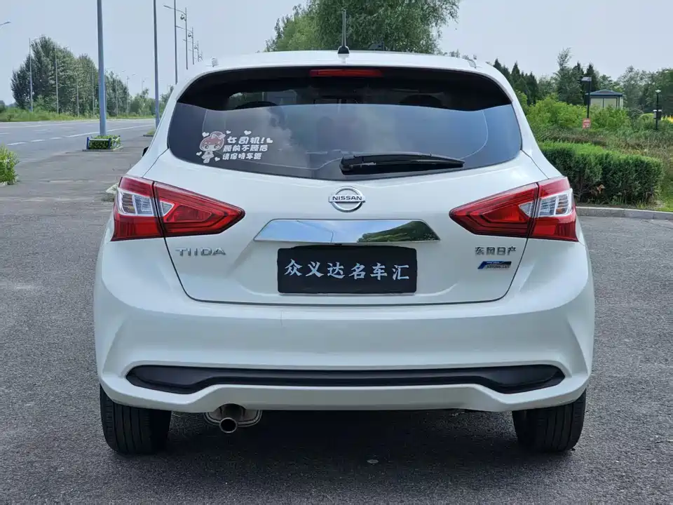Nissan TIIDA